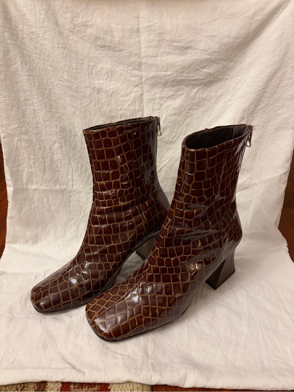 L'INTERVALLE Brown Croc-Embossed Patent Block Heel Ankle Boots